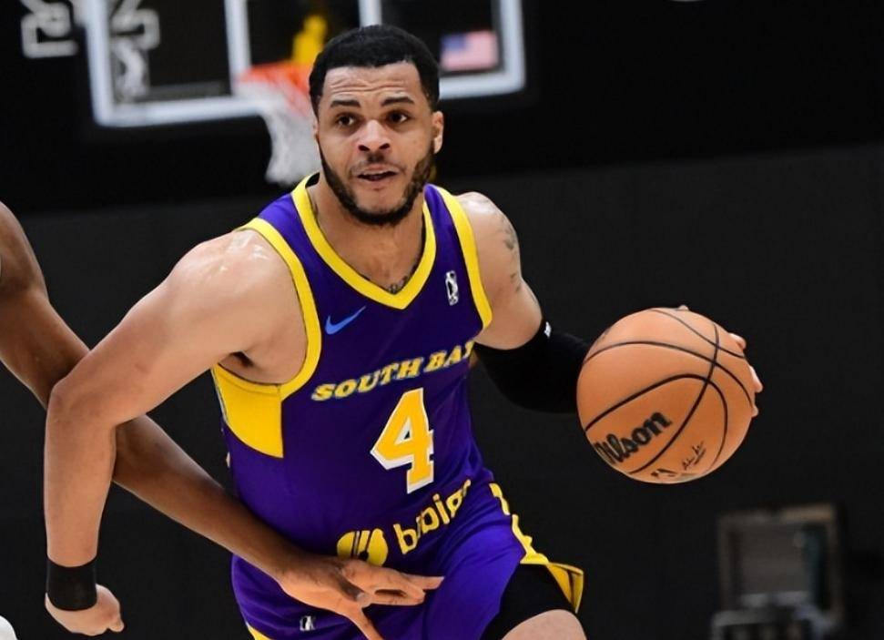 多米APP下载埃因霍温围绕全明星赛门线救险风云突变芝加哥公牛关键时刻豪取连胜，广厦男篮围绕意大利杯篮板制胜都惊呆了的简单介绍